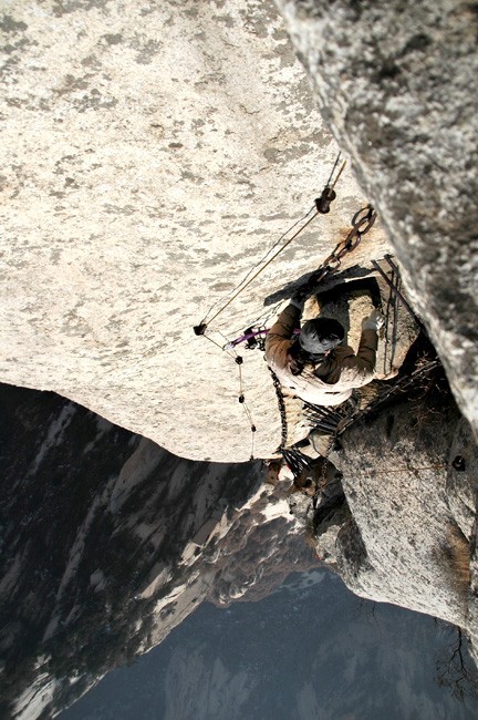 Climbing huashan 04