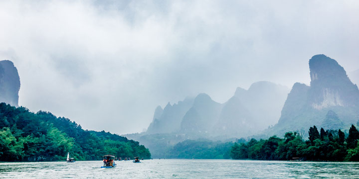 Li River scenery illustrating spring weather tradeoffs in Guilin Li River scenery illustrating spring weather tradeoffs in Guilin