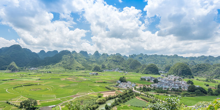 Wanfenglin karst peaks and fields near Xingyi, Guizhou Wanfenglin karst peaks and fields near Xingyi, Guizhou