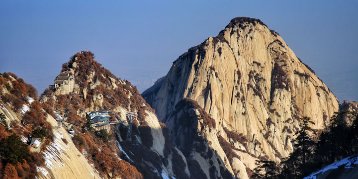 Mount Huashan peaks and steep walking routes near Xi’an Mount Huashan peaks and steep walking routes near Xi’an
