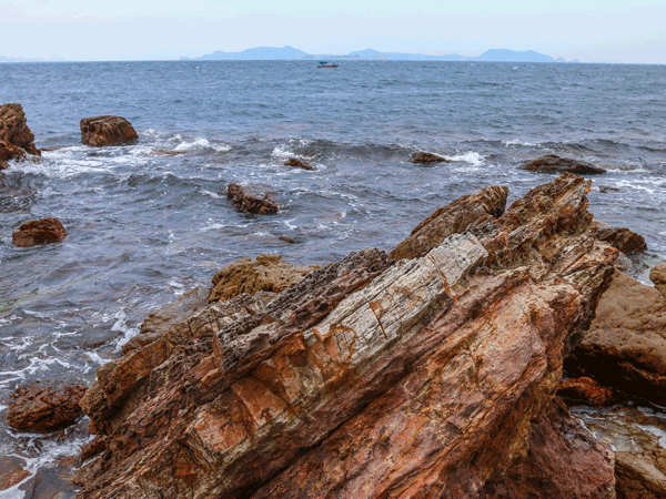Granite shoreline at Chongwu on the Fujian coast