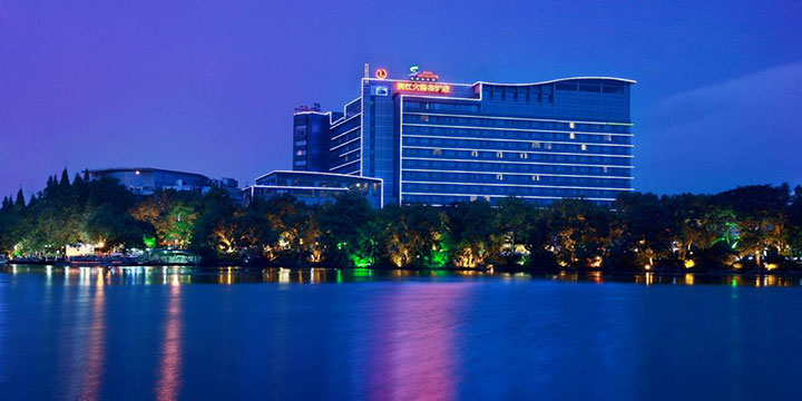 Lijiang waterfall hotel- best hotels in Guilin