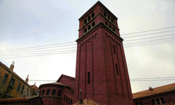 A brisk walk tour to see the old architecture in qingdao 12