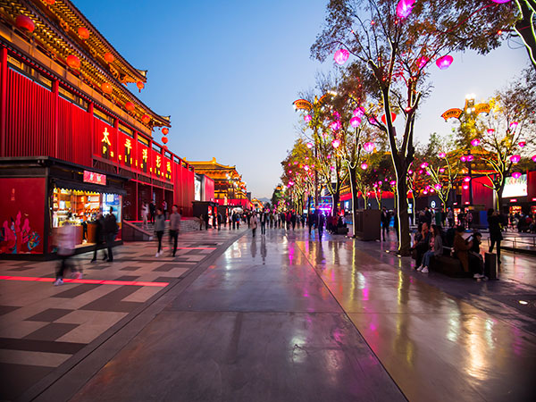 Xi’an city lights during a March multi-city itinerary