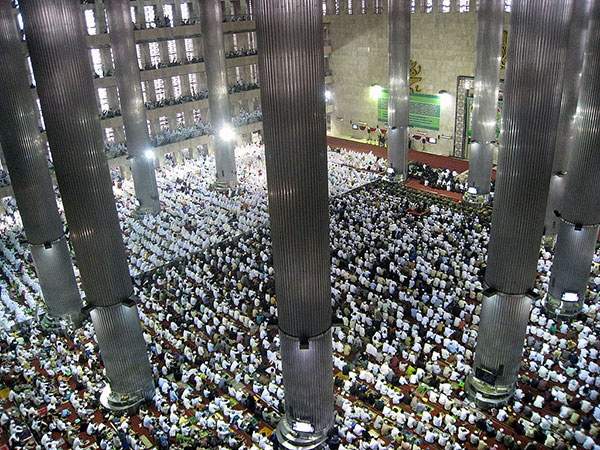 Large congregation gathered for Eid al-Fitr prayer