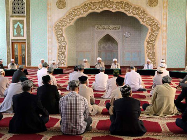 Muslim worshippers inside a mosque in Xinjiang Muslim worshippers inside a mosque in Xinjiang
