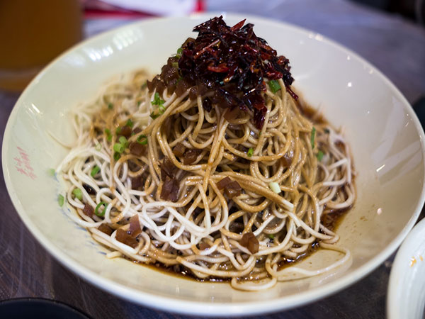 Wuhan hot dry noodles mixed with sesame sauce