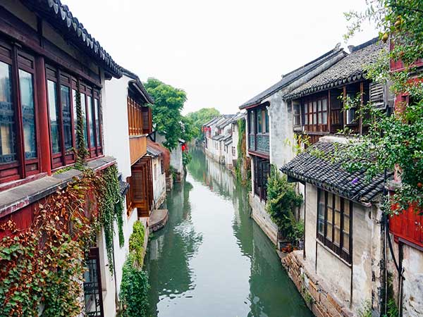 Canals and traditional houses in Zhouzhuang Water Town Canals and traditional houses in Zhouzhuang Water Town
