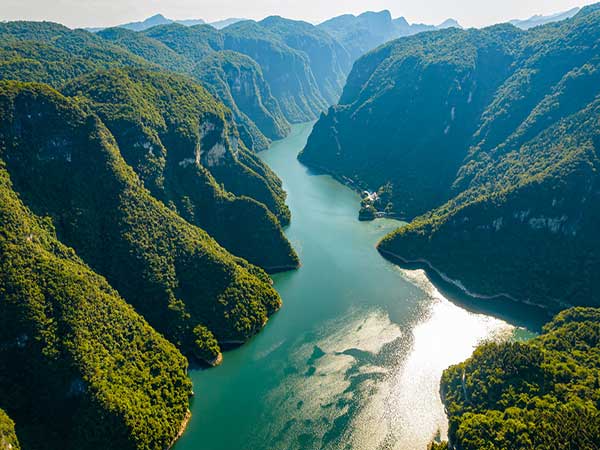 Yangtze Three Gorges river landscape illustrating the cruise route