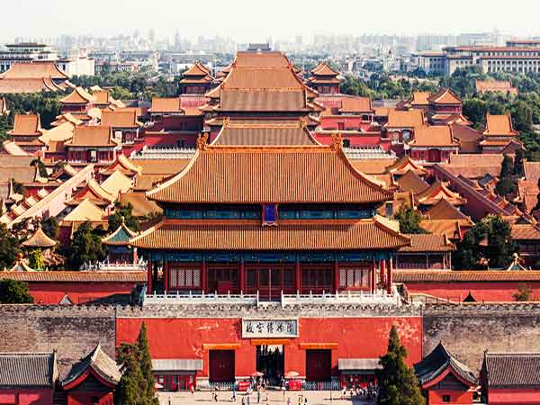 Forbidden City courtyard illustrating a Beijing stop on a 7–14 day China trip Forbidden City courtyard illustrating a Beijing stop on a 7–14 day China trip