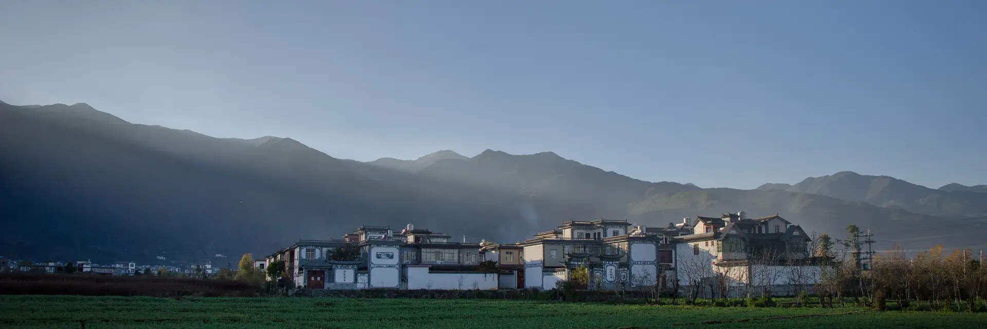 Dali city skyline landmark travel scene
