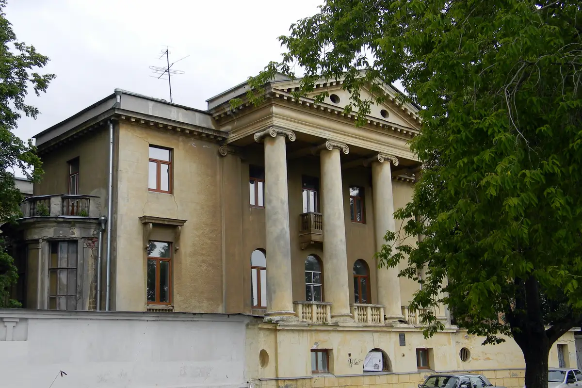 Volga Manor