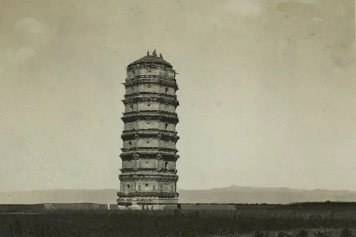 Wanbu Huayanjing Pagoda