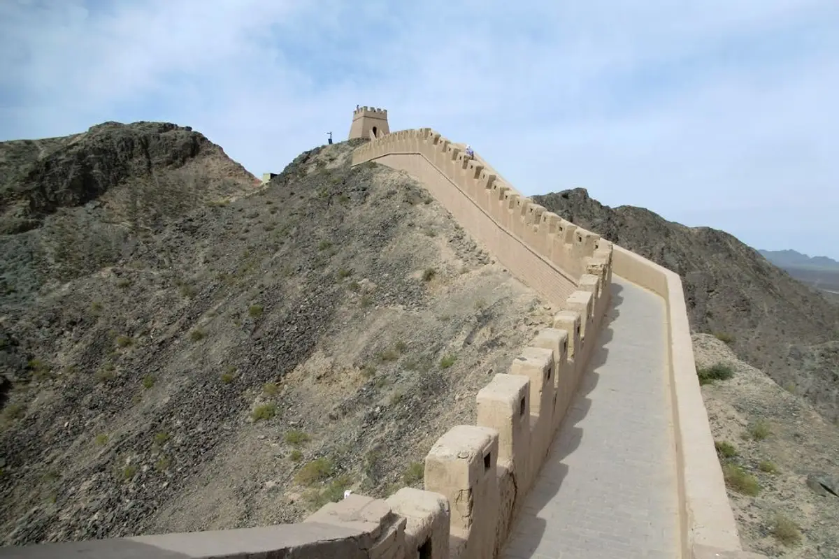 Overhanging Great Wall