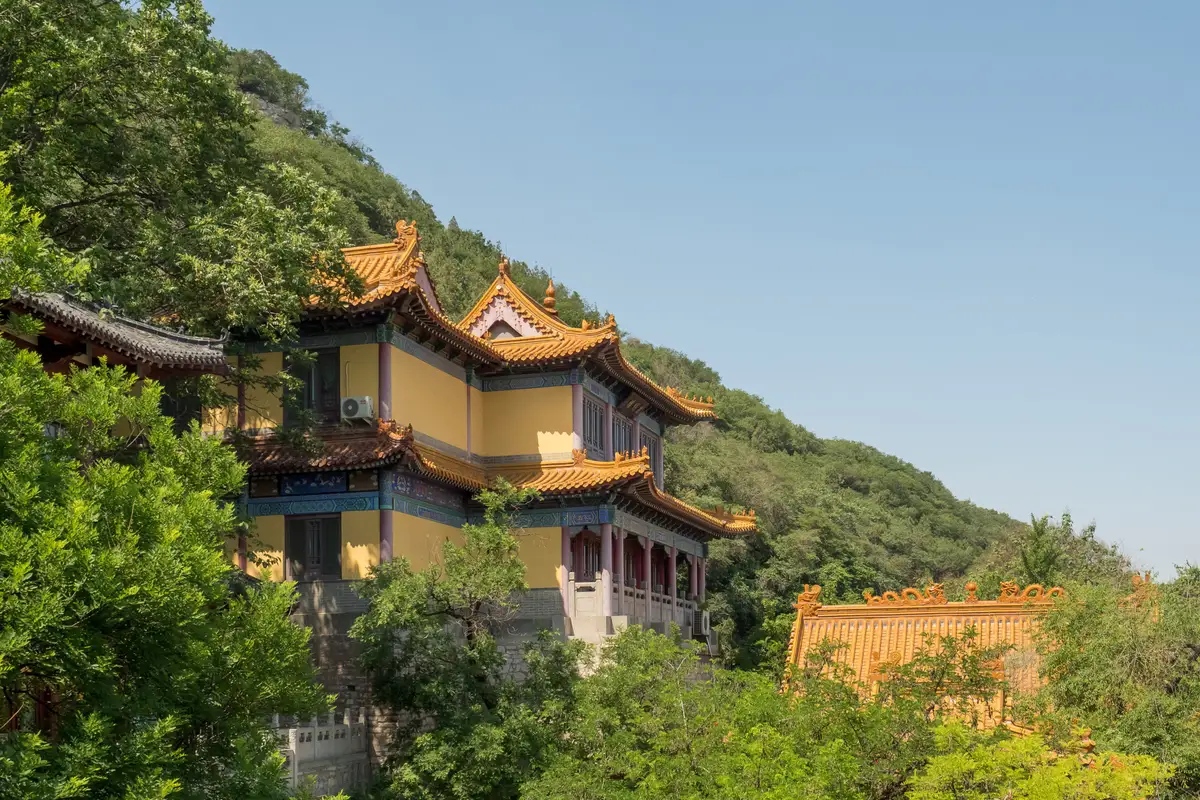 Thousand-Buddha Mountain