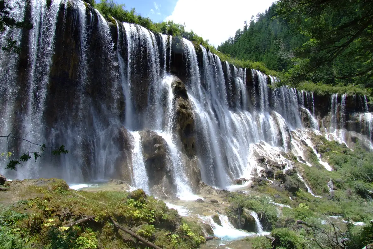 Nuorilang Waterfall