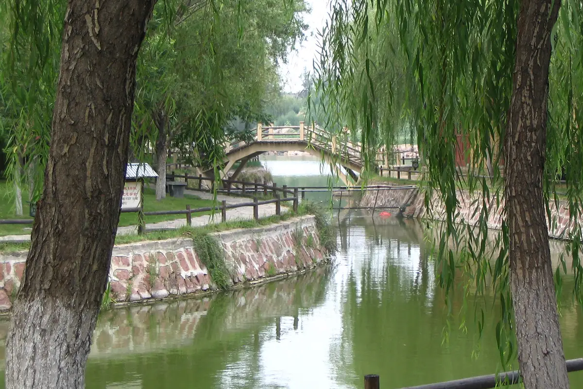 Qingming Riverside Landscape Garden