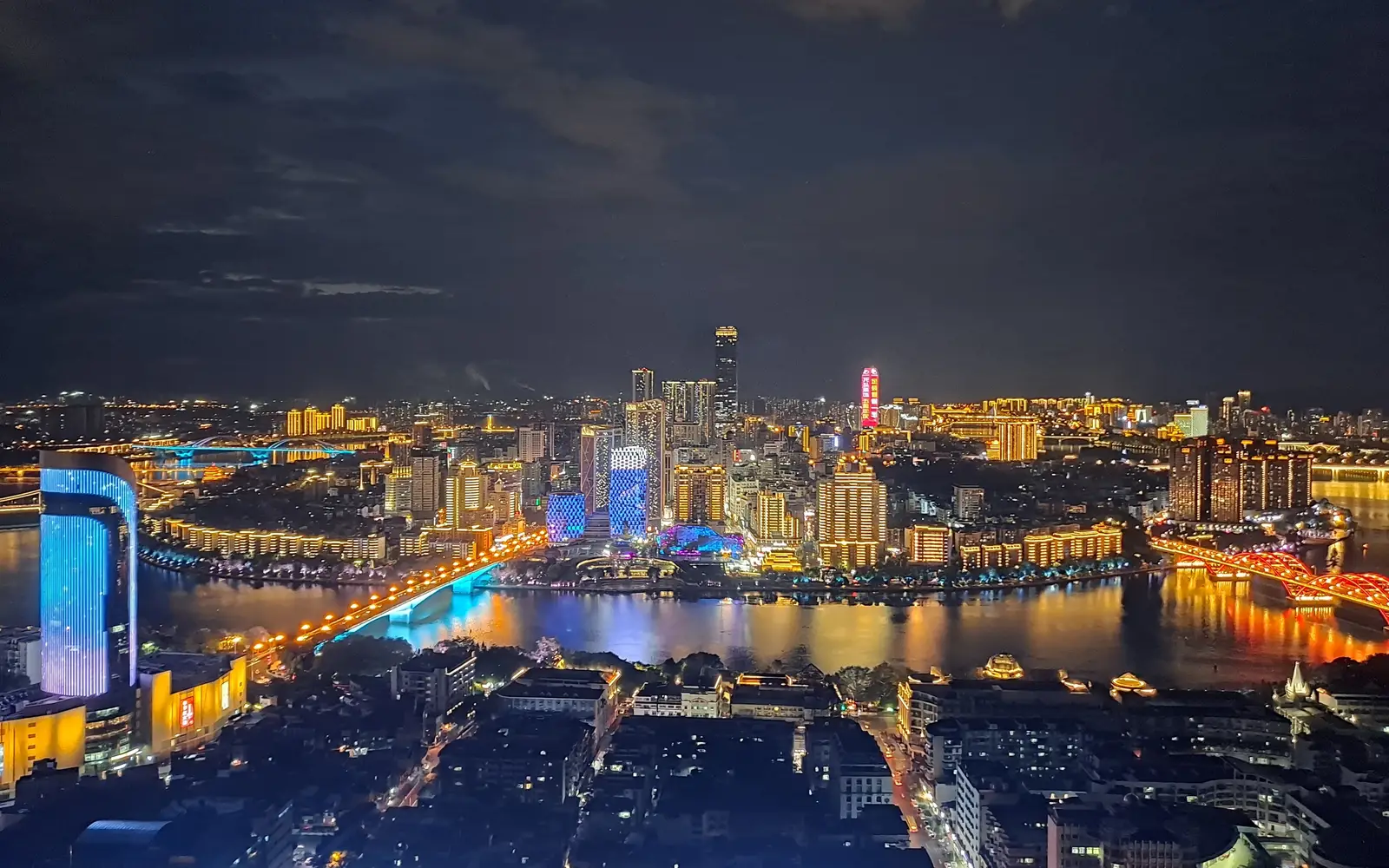 Take Part in the Liuzhou International Water Carnival