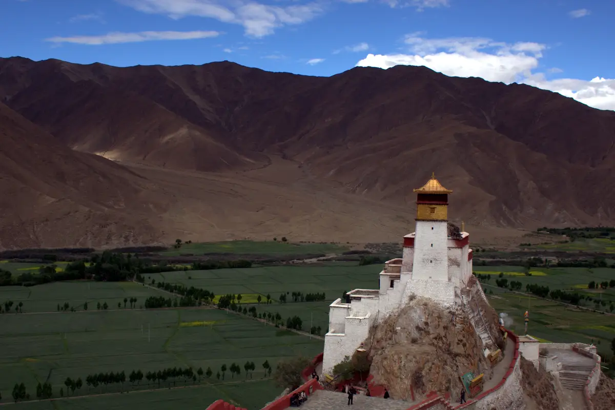 Yumbulagang Palace