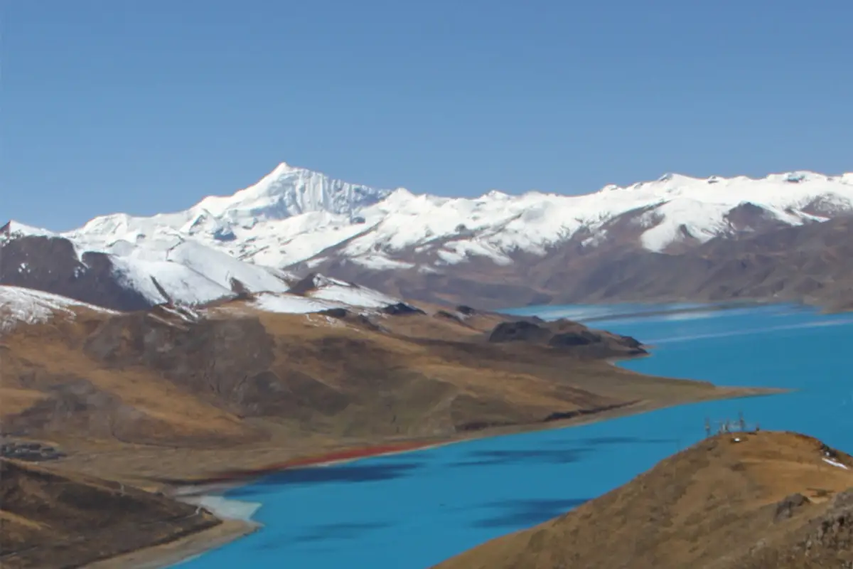 Yamdrok Lake