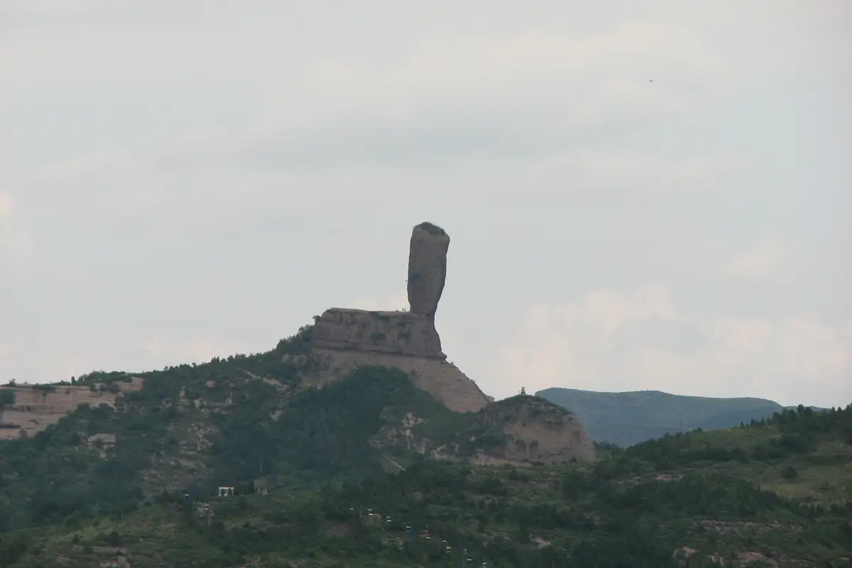 Wooden-club Mountain