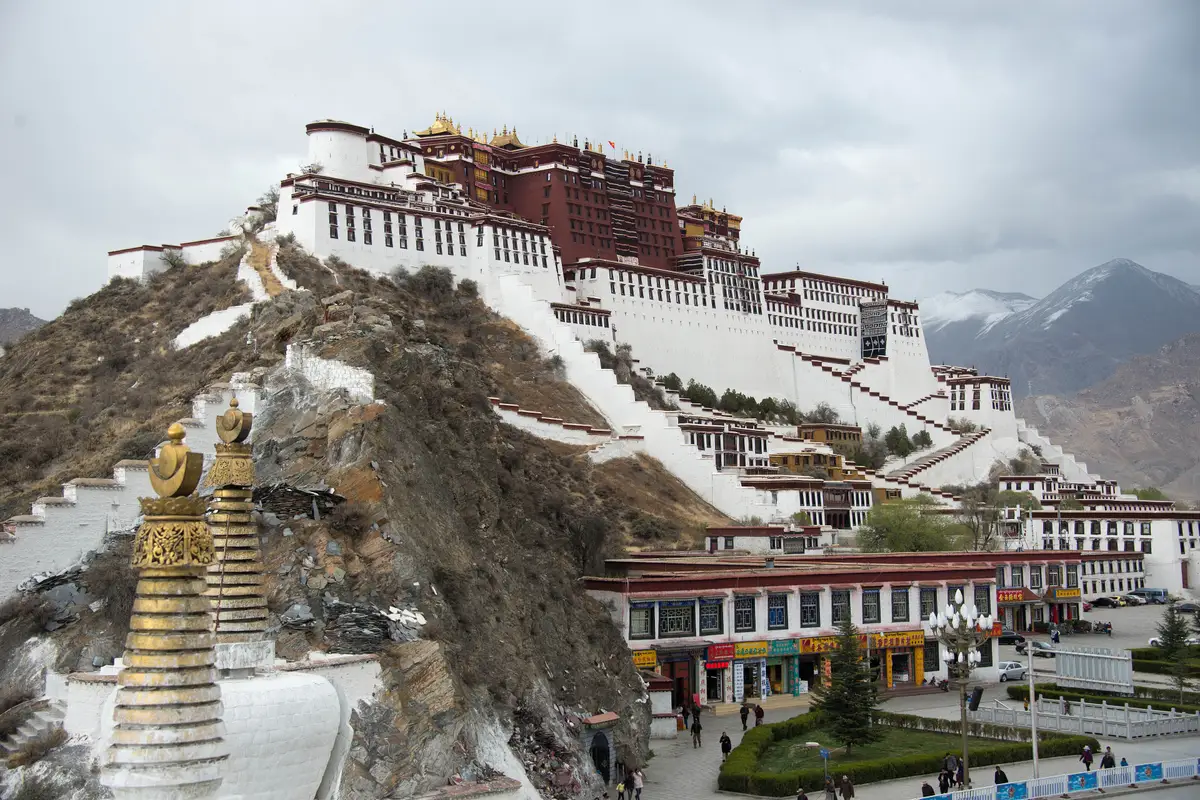 13 Days Trip to Tibet and Panda Wonderland