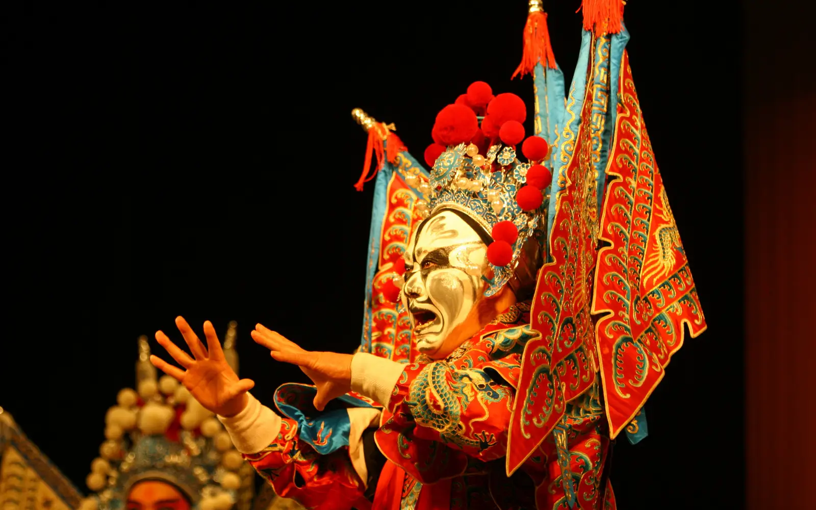 Enjoy the Sichuan Opera