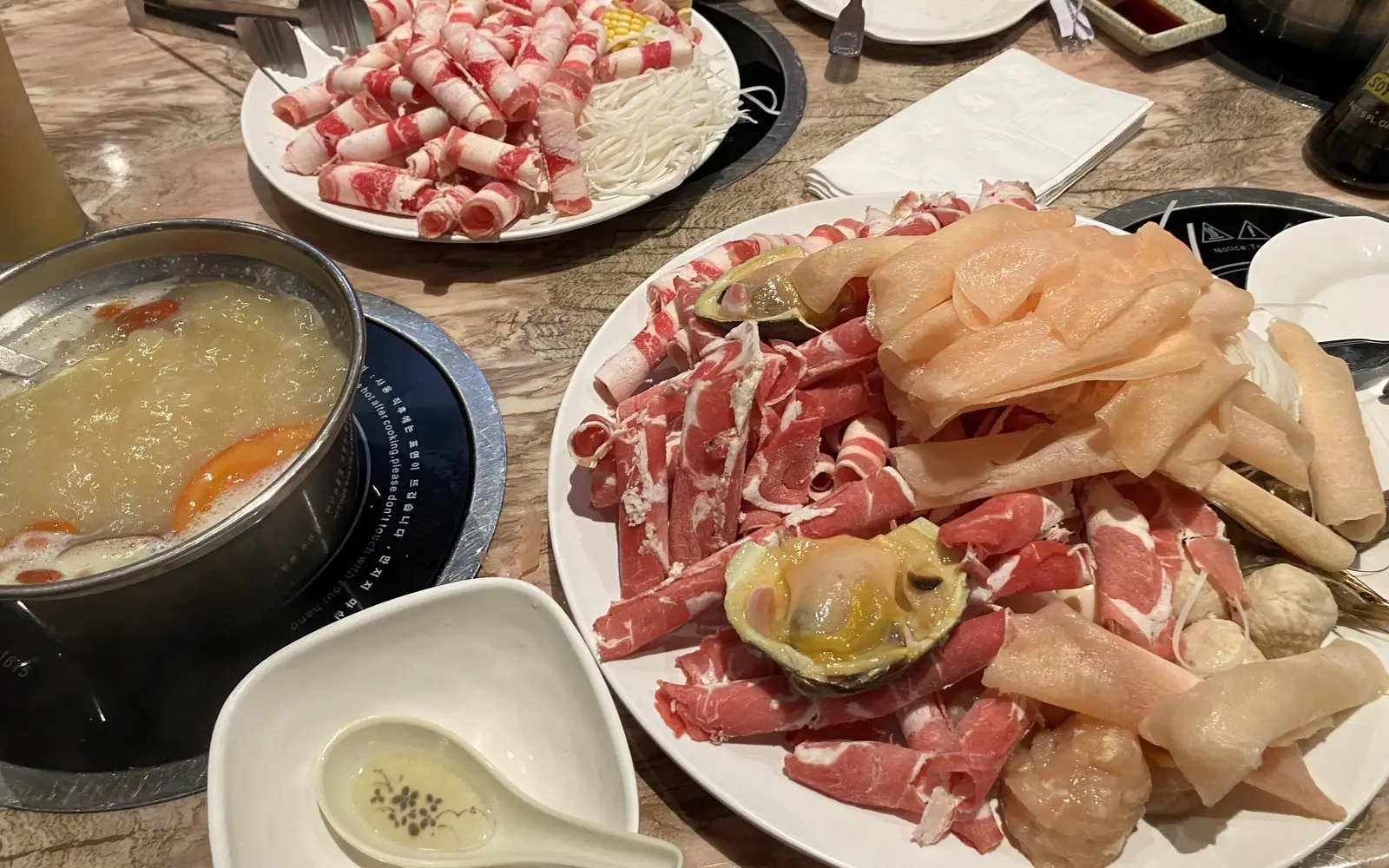 Eat the Chongqing Hot Pot