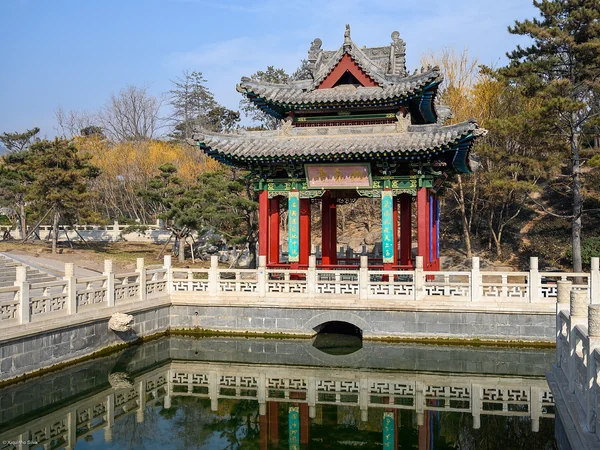 Traditional pavilion beside the water at Jinci Temple in Shanxi