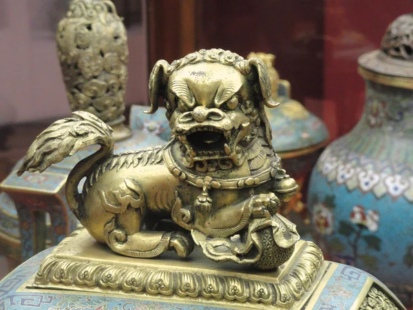 Close view of enamel cells on a Chinese cloisonne guardian lion Close view of enamel cells on a Chinese cloisonne guardian lion