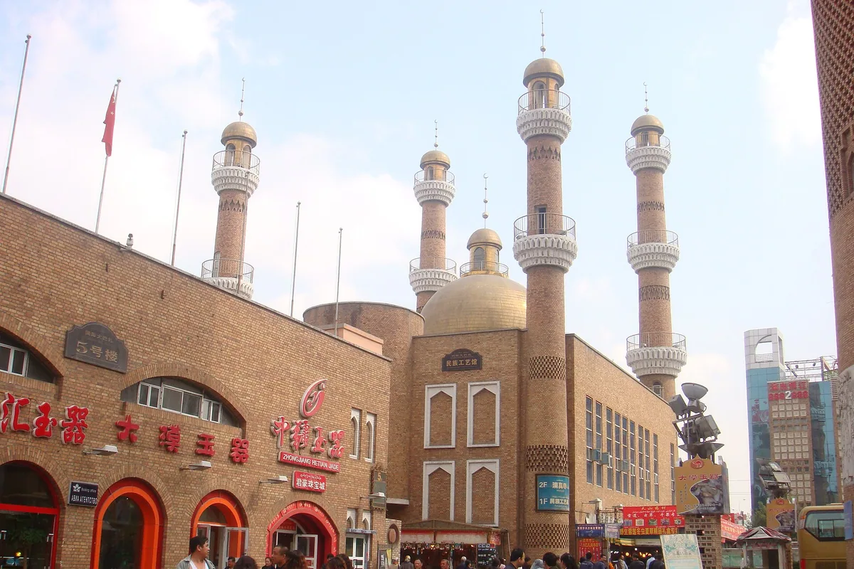 5 Days Urumqi Fly to Kanas Lake Tour — Xinjiang International Grand Bazaar Urumqi