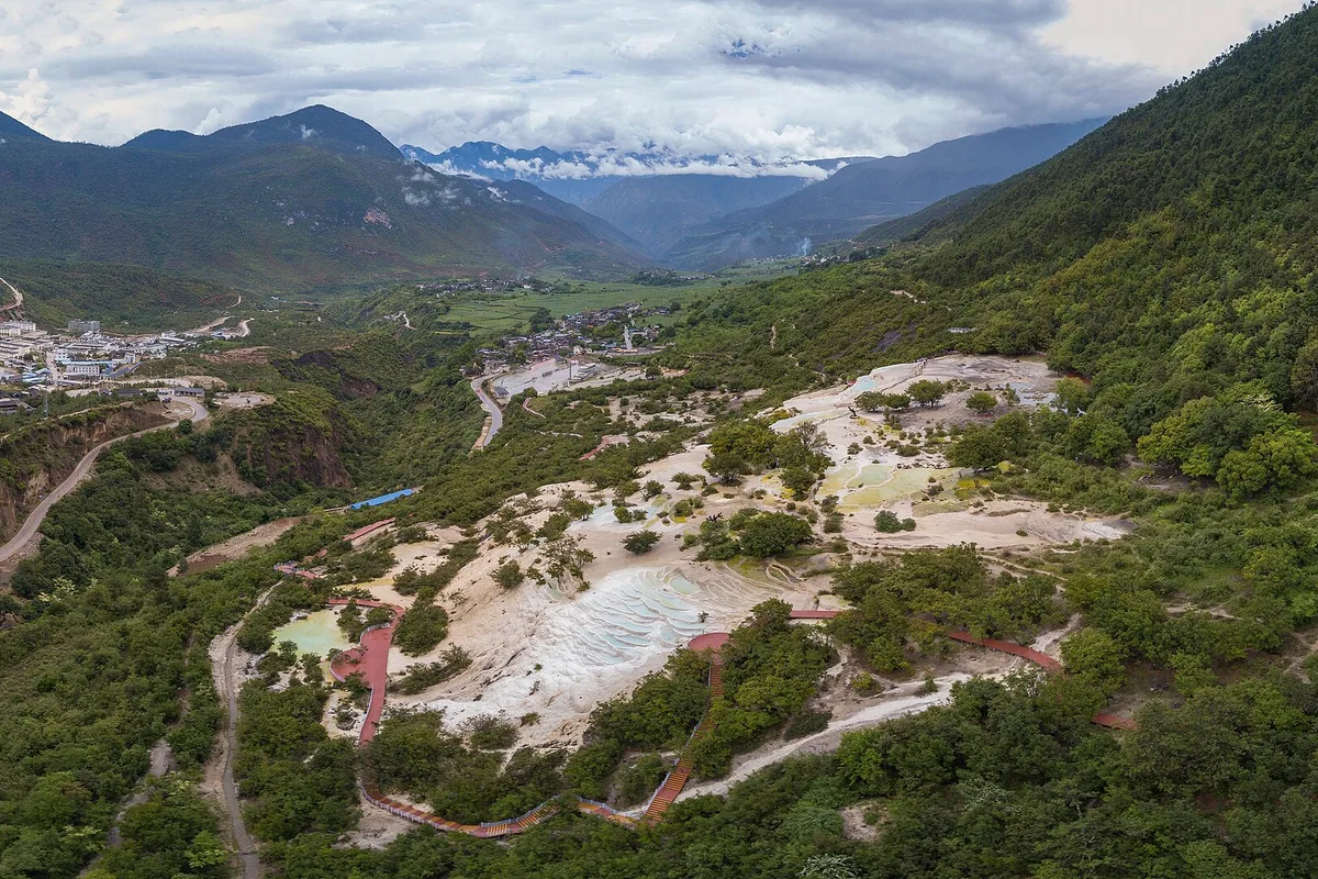 10 Days Amazing Yunnan with Tiger Leaping Gorge Trekking — Baishui Terrace