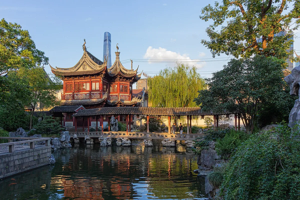 12 Days Experience the Highlights of China — Yuyuan Garden