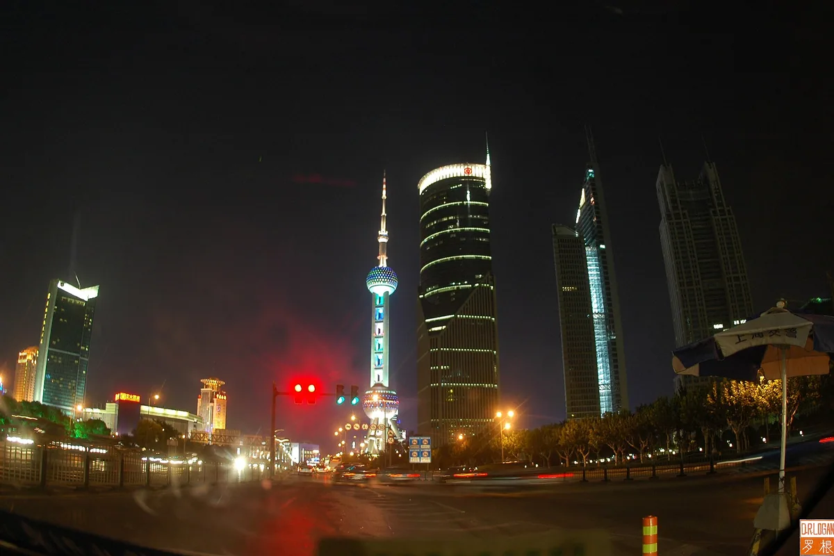 12 Days Upstream Yangtze Cruise Tour — Shanghai Skyline