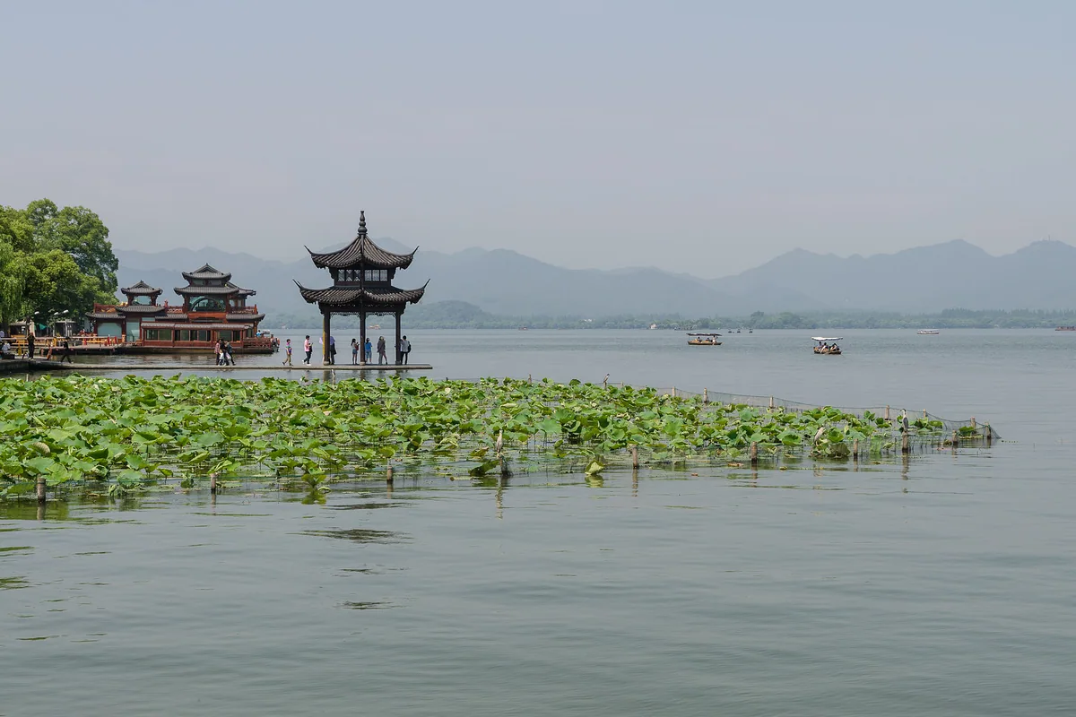 4 Days Hangzhou and Wuzhen Water Town Tour — West Lake Hangzhou