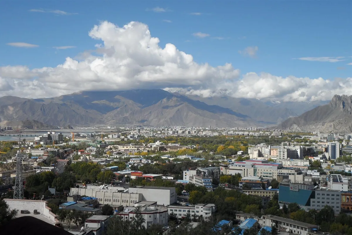 5 Days Tour from Lhasa to Yamdrok Lake — Potala Palace Lhasa