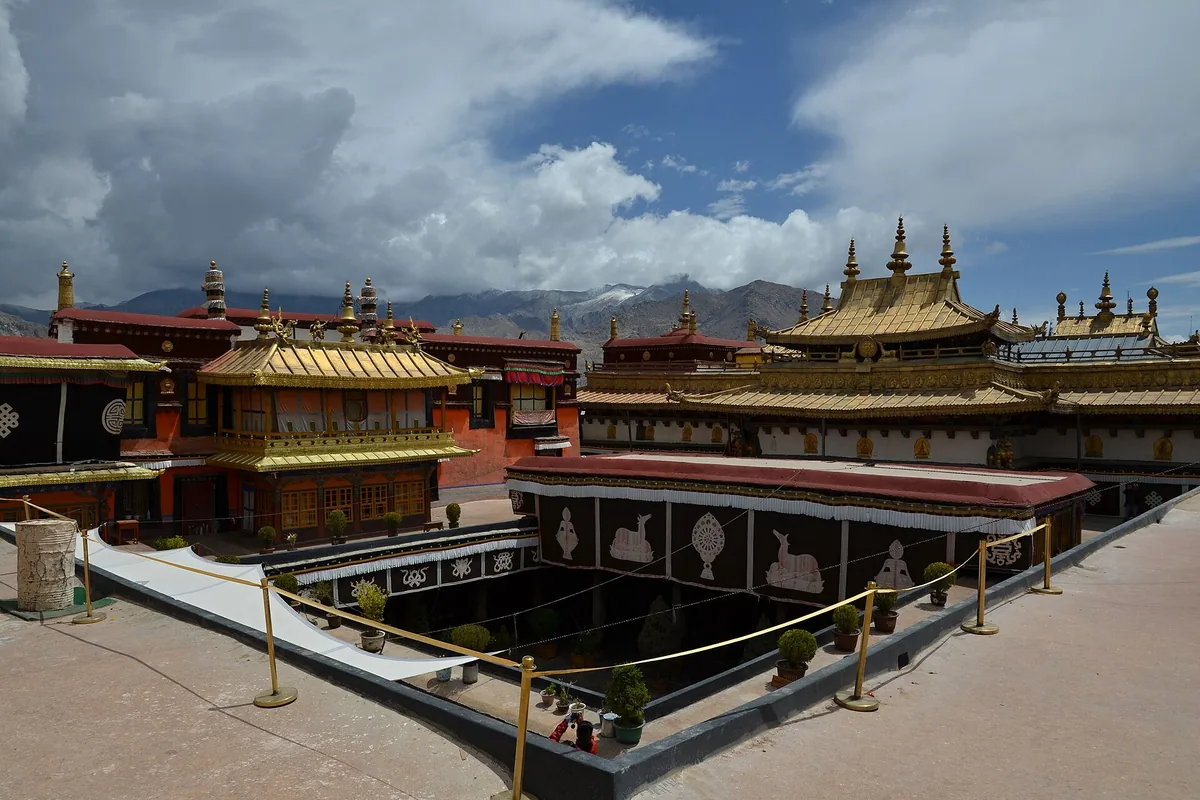 4 Days Classic Lhasa Group Tour — City View of Lhasa