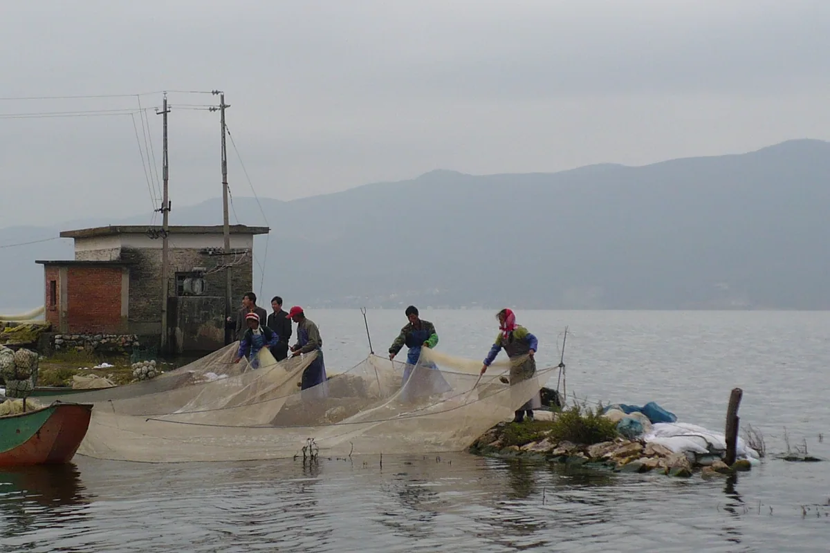 One Month Tour to China — Erhai Lake