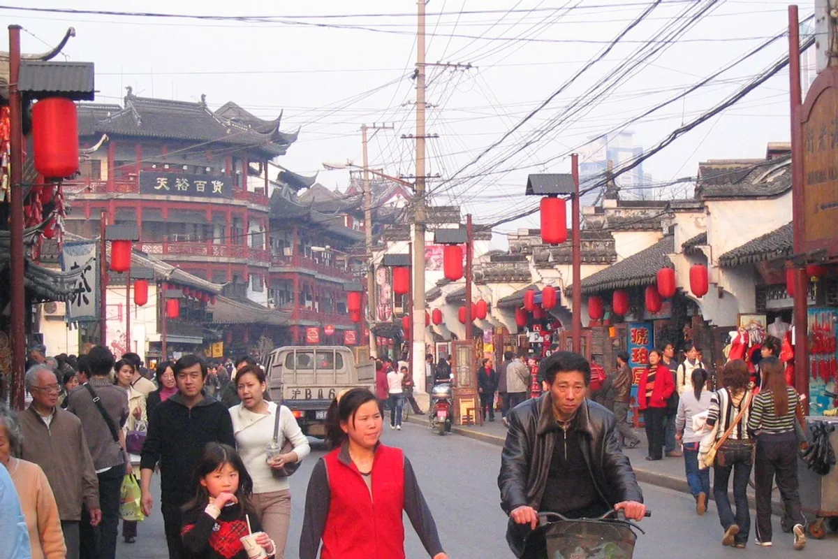 3 Days Best Shanghai and Zhujiajiao Water Town Tour — Shanghai Old Street near Yuyuan