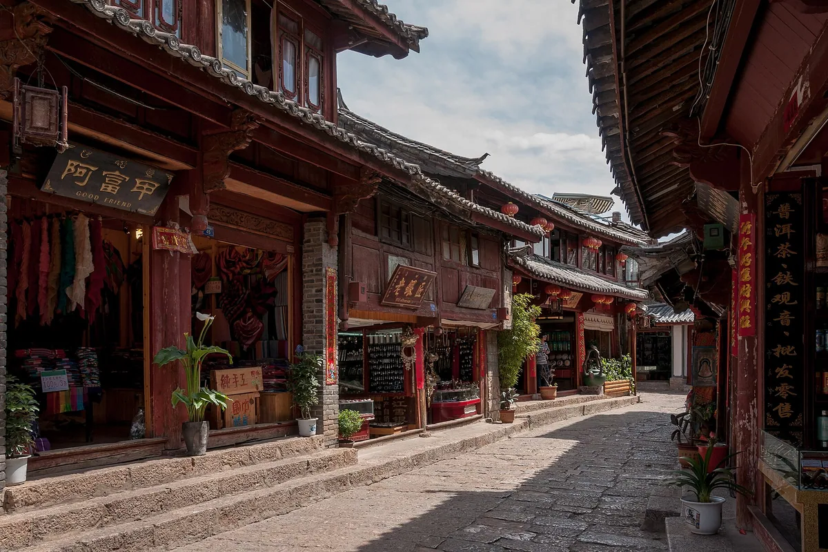 9 Days Yunnan Ancient Town Tour — Lijiang Old Town