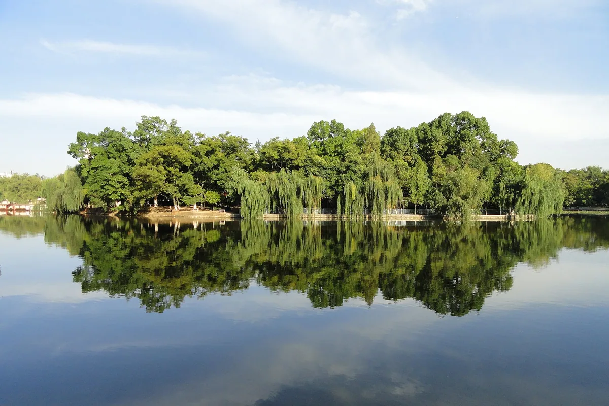 7 Days Yunnan Highlights Group Tour — Green Lake