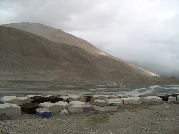 Tibetan north-side expedition approach representing the route climbed by a Chinese team in 1960