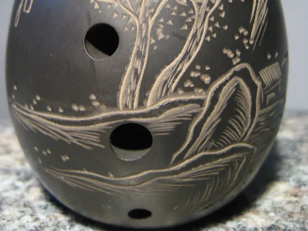 Traditional egg-shaped xun vessel flute