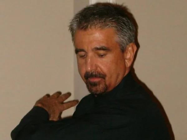 Practitioner demonstrating baguazhang movement