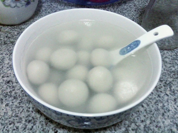 Round glutinous-rice dumplings served for the Lantern Festival Round glutinous-rice dumplings served for the Lantern Festival
