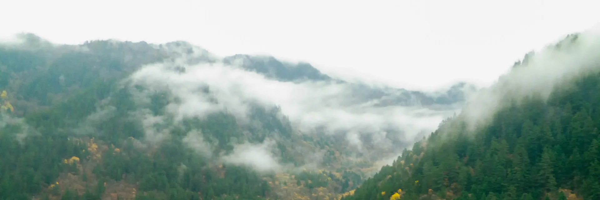 Jiuzhaigou Valley Tour Jiuzhaigou turquoise lakes — Jiuzhaigou Valley Tour