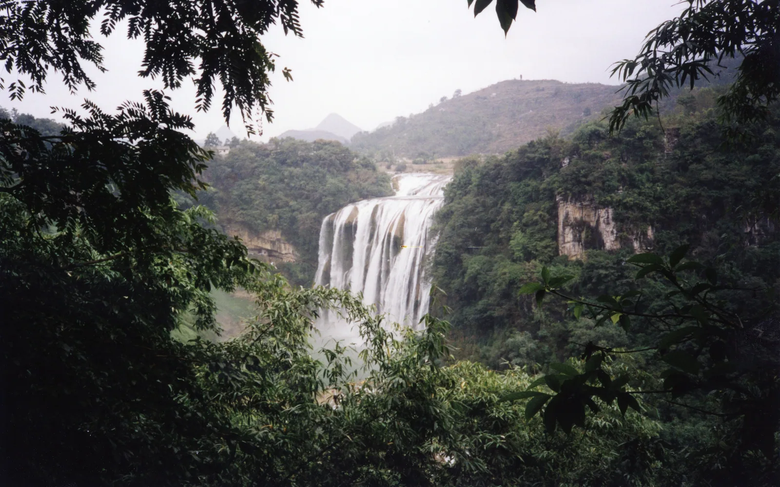Huangguoshu Waterfall in Guizhou — 4 Days Beautiful Guizhou with Huangguoshu Waterfall