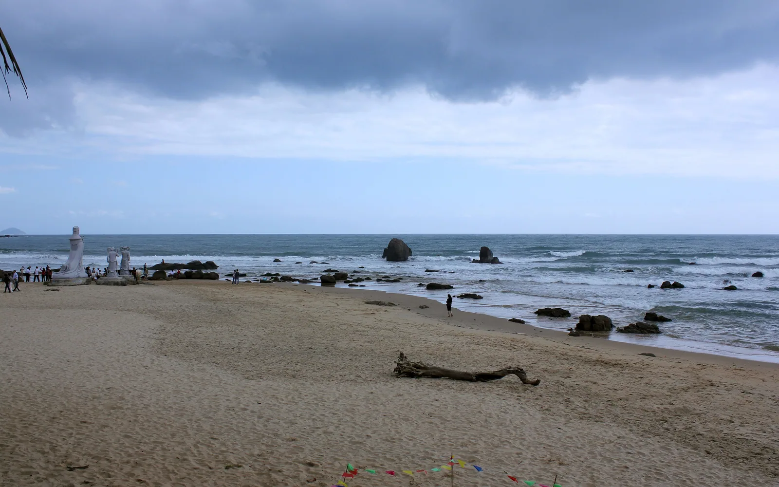 Surfing at Riyue Bay in Wanning — Day 4 of 6 Days Sanya, Baoting and Wanning Highlights Tour