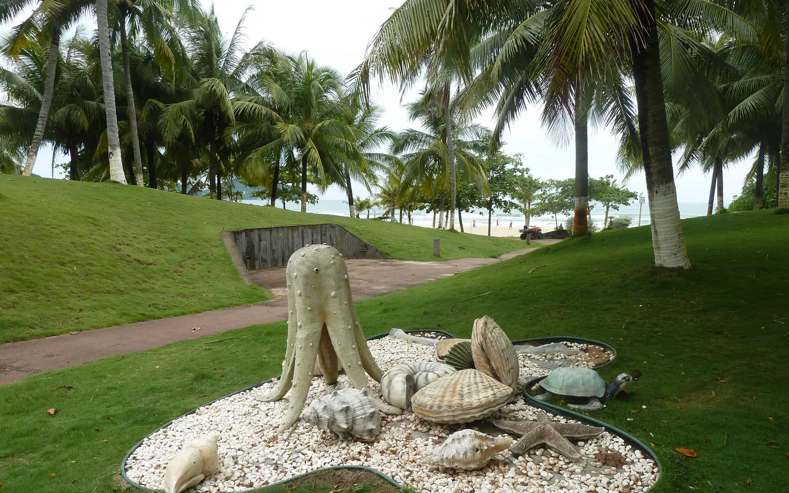 Tropical coast near Wanning — Day 5 of 6 Days Sanya, Baoting and Wanning Highlights Tour