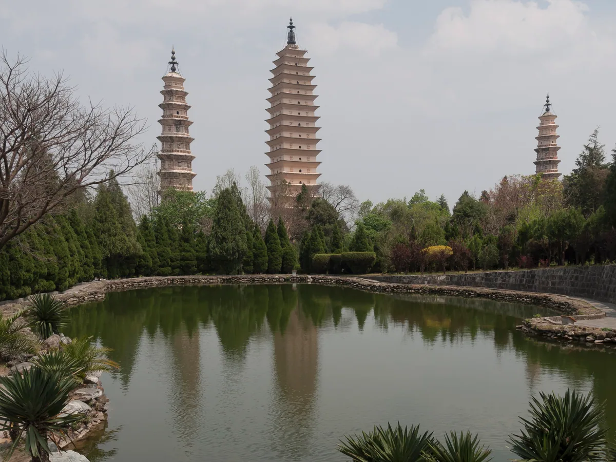 Three Pagodas and Cangshan Mountain — Yunnan Tours